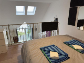 Inspiring, Bright Loft - Garage, WiFi, Bicycle
